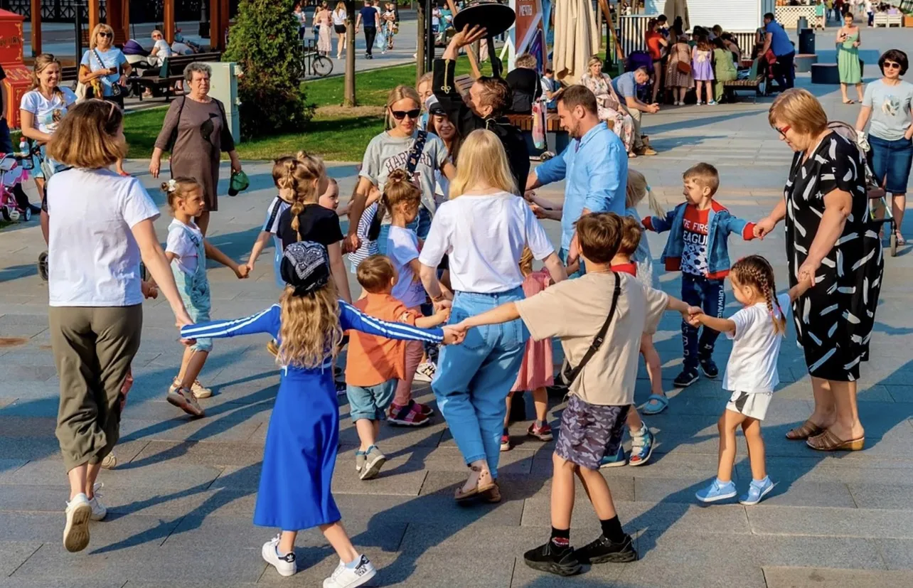 Один день — целое лето: 22 августа в Перовском парке! ☀️🎉🏓🦖