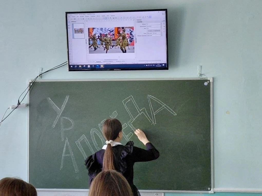 Порохом пропахший урок, или как мы искали героев в вопросах викторины 🕊️  ✅Сегодня наша классная дос