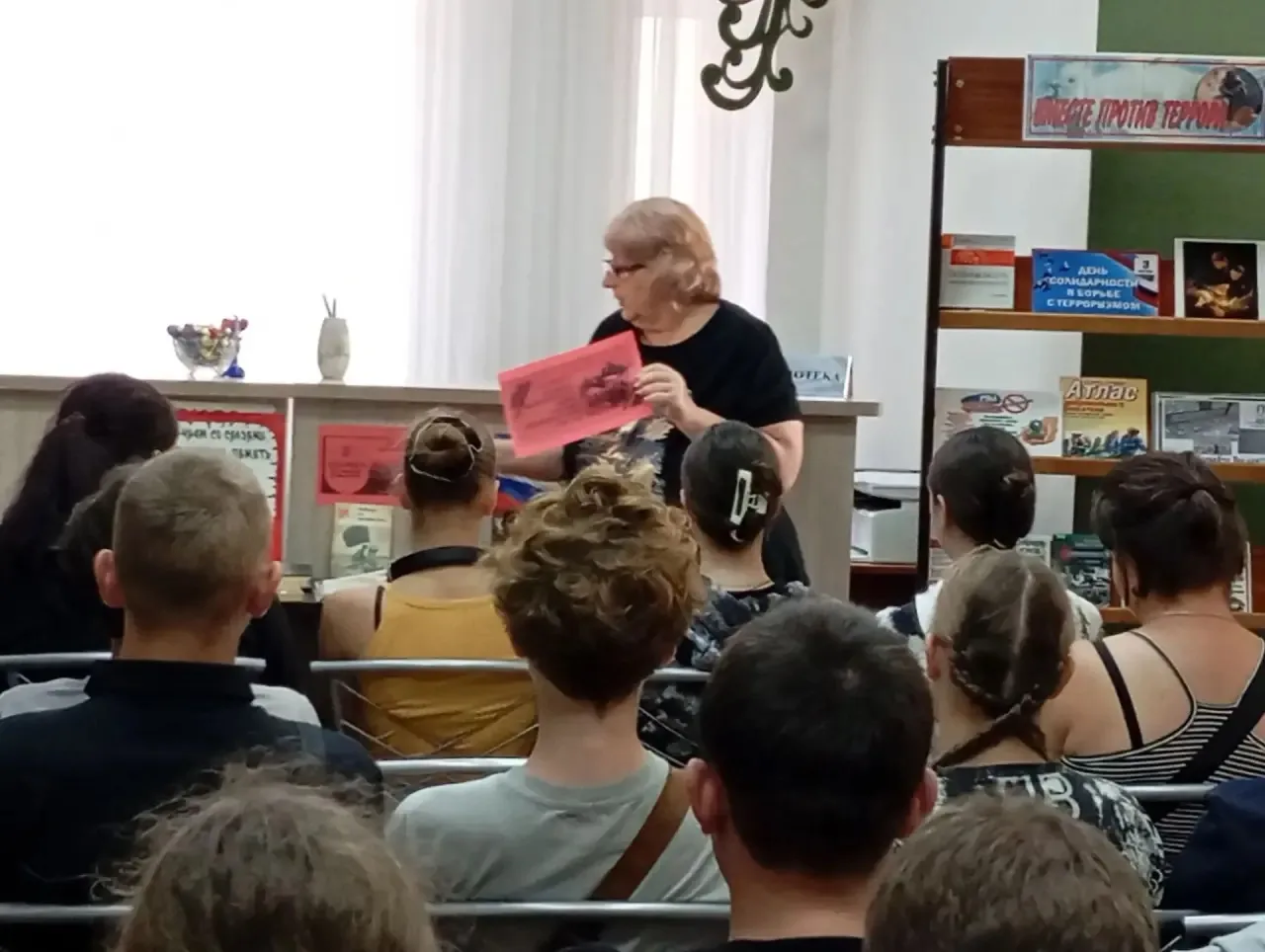 3 сентября в  поселковой библиотеке для студентов филиала была проведена беседа, посвящ...