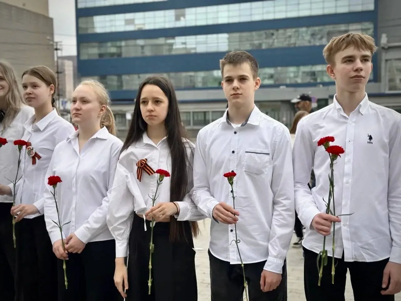 В преддверии Дня Победы наши ученики почтили память героев  📌 В эти особенные дни, когда вся страна 