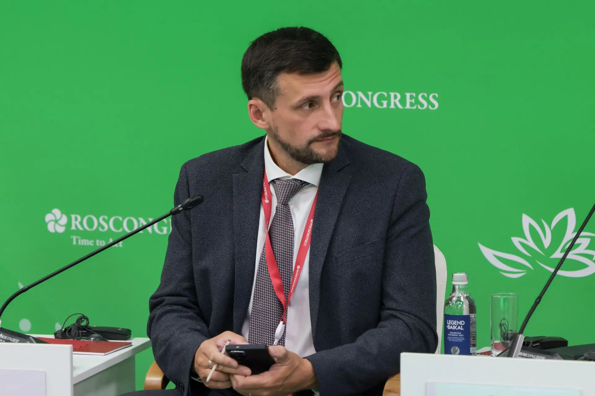 Во второй день работы ВЭФ Министерство архитектуры и градостроительства Сахалинской обл...