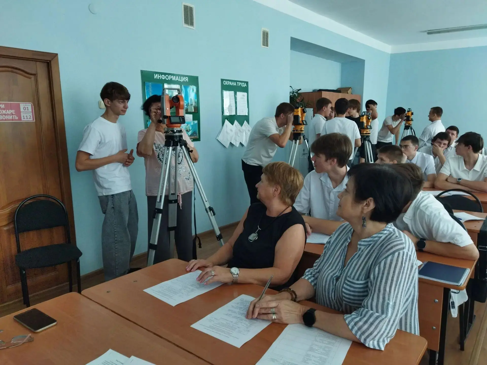 Устройство теодолита. Угловые измерения.
