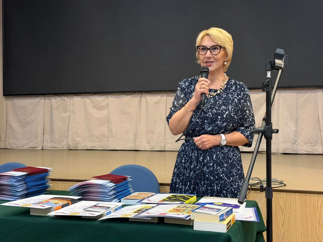 Торжественный момент!
В ГБОУ школе 639 состоялось вручение аттестатов выпускникам 11 классов! 🎓

С 