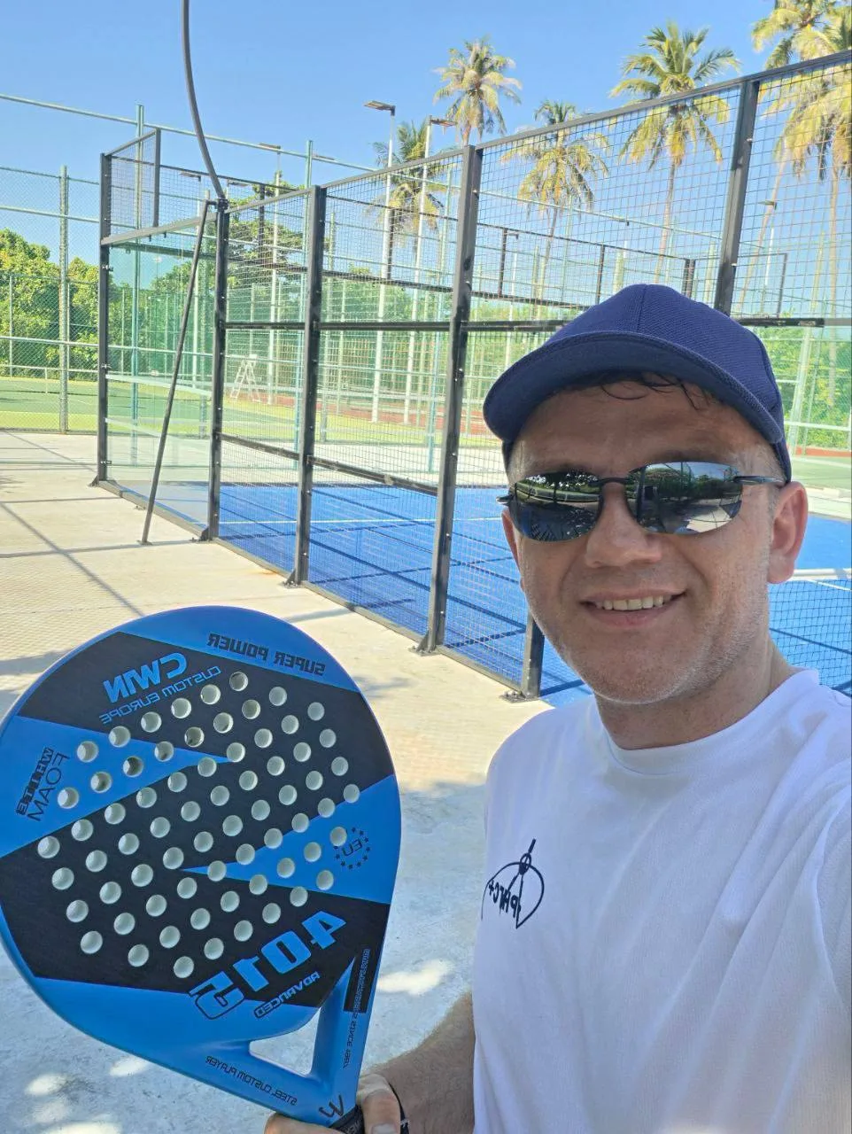 Сегодня с женой играли в падел-теннис 🎾