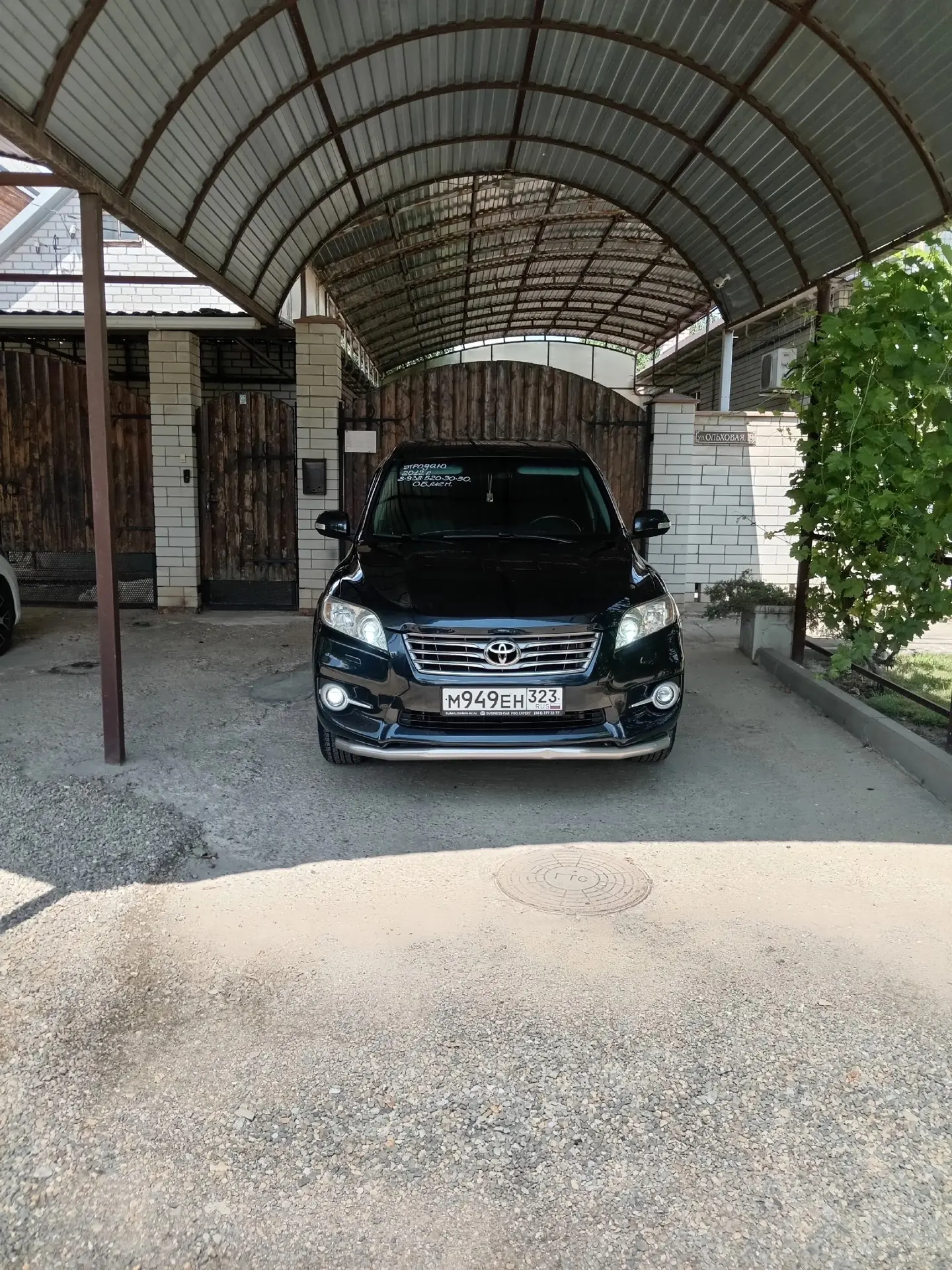🚗Продаю Рав 2011год машина в отличном состоянии новая резина 2026 года новый планшет камера заднего