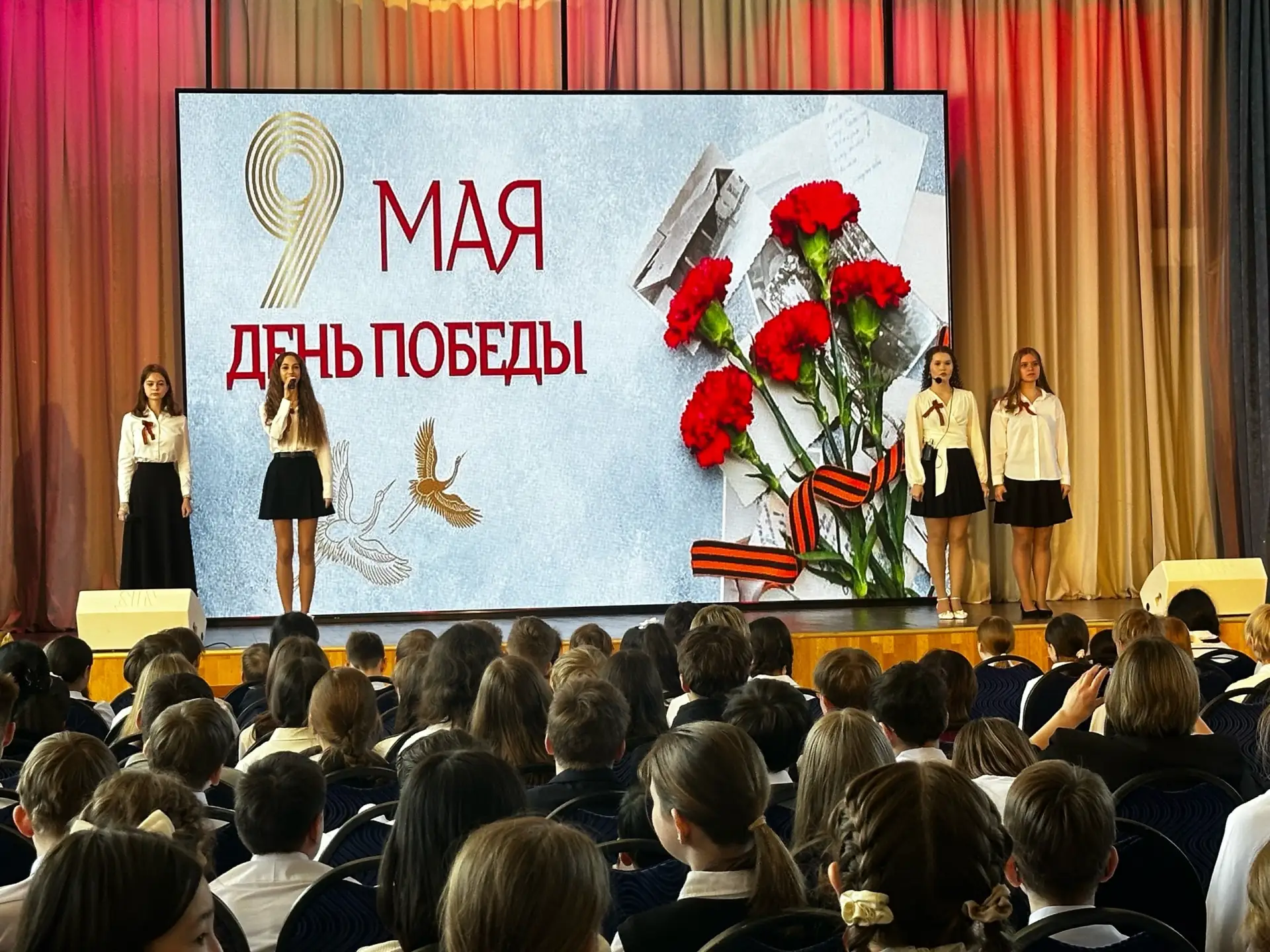 🇷🇺 ТИШИНА, КОТОРУЮ НЕ НАРУШИЛИ  Пятые, шестые, седьмые. Возраст, когда война уже не кажется далёкой 