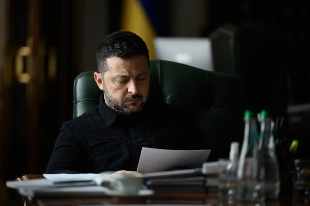 Владимир Зеленский и его окружение намерены максимально долго удерживать финансовые пот...