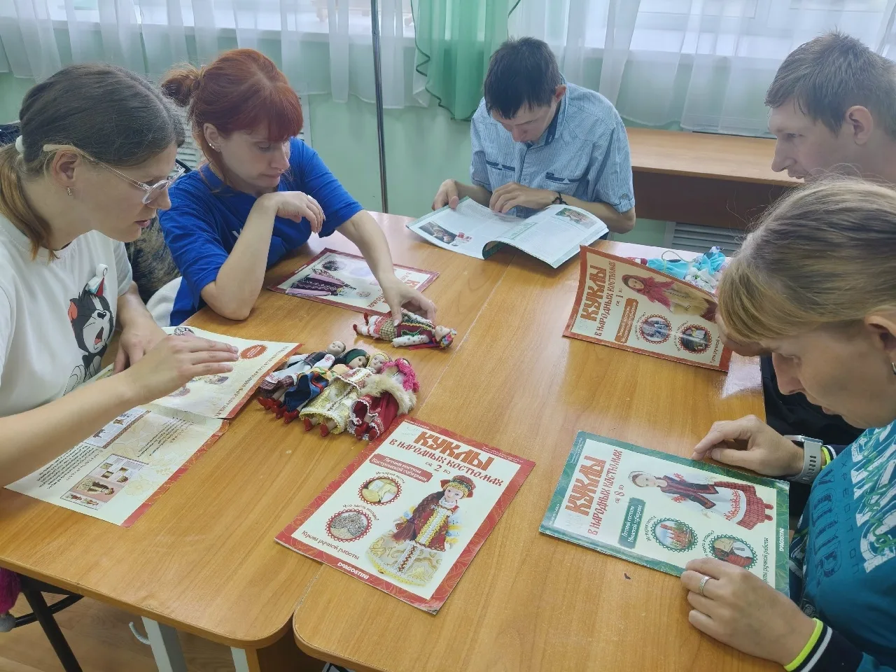 В стенах нашего дома царила атмосфера творчества и приобщения к народным традициям.