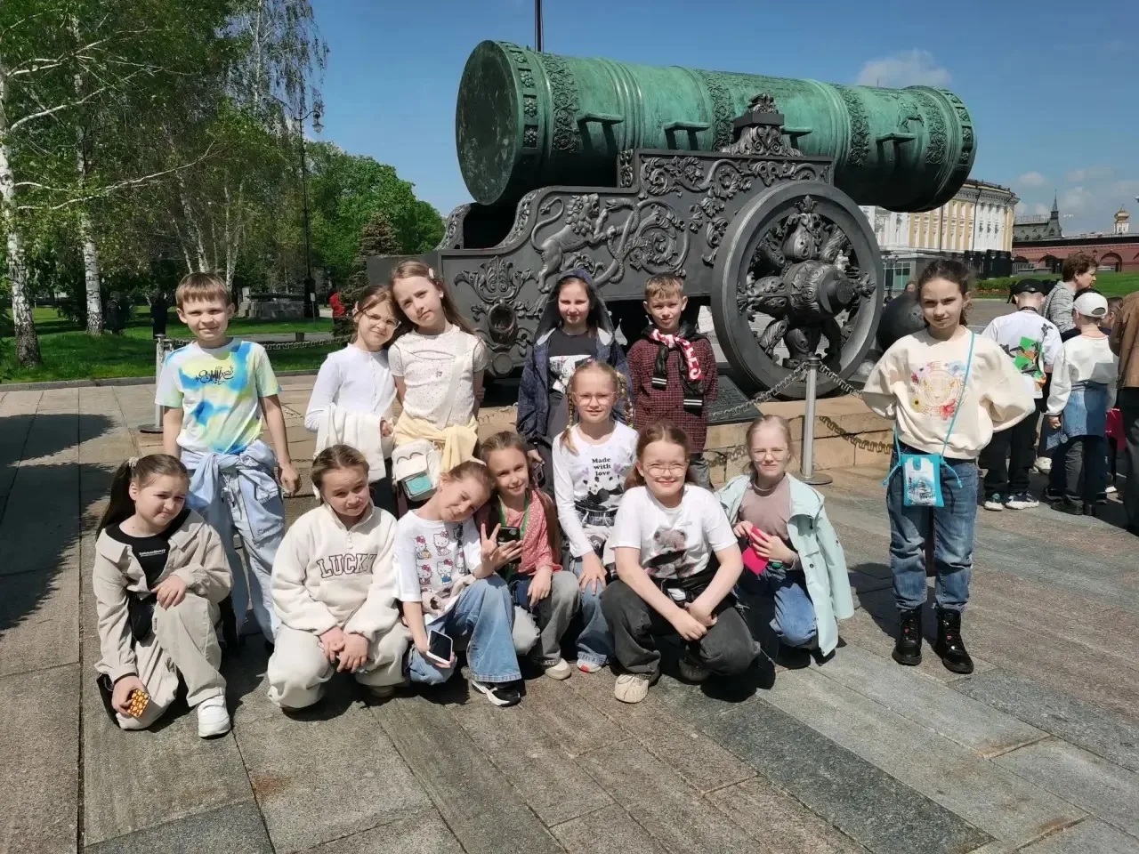 ⭐️ Экскурсия в Московский Кремль  🌿 Ученики 3 класса «Э» и 3 класса «В» классов посетили Московский 