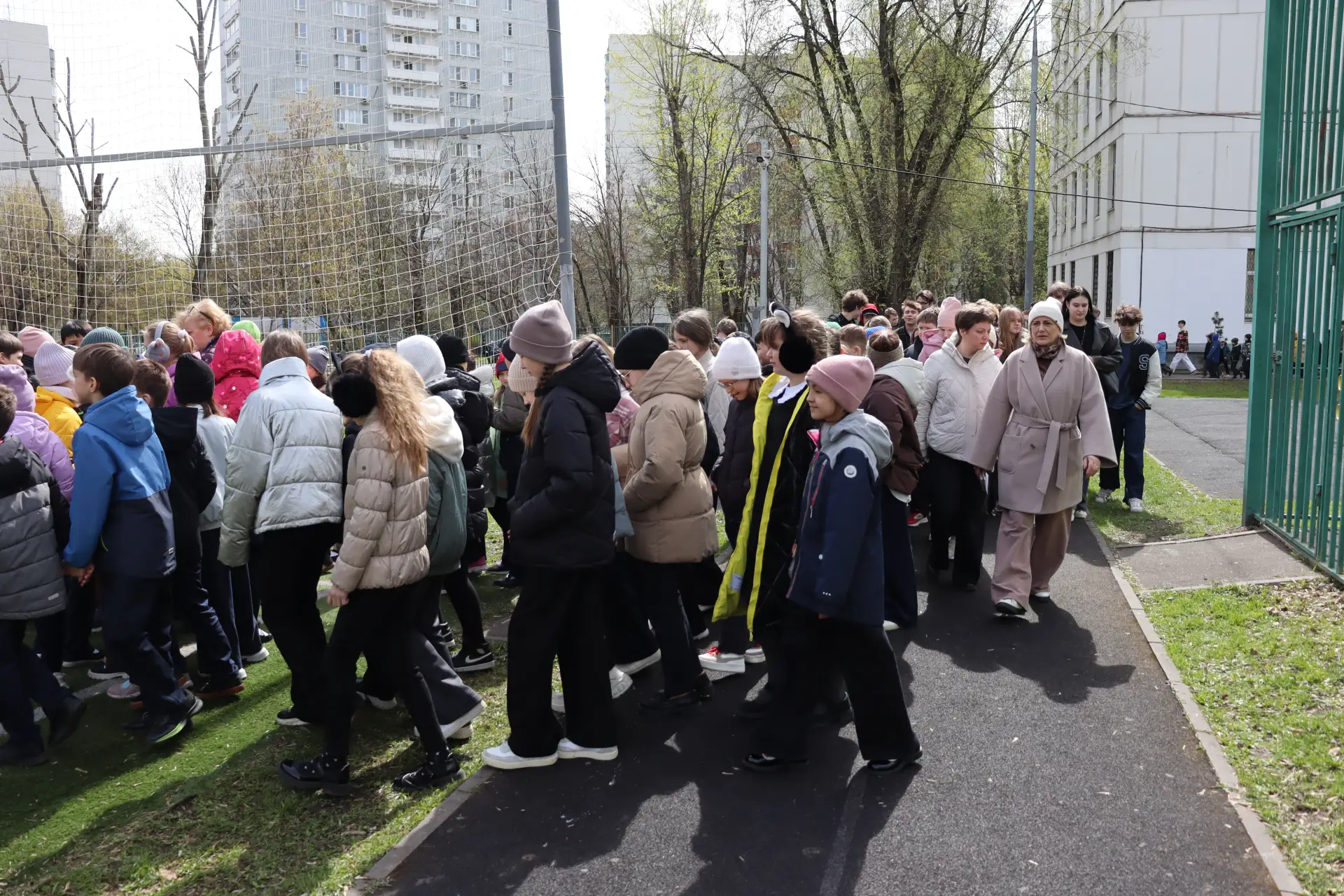🚨 Сегодня наша школа показала, как действует команда!    🏫 Сегодня во всех корпусах нашей школы прош