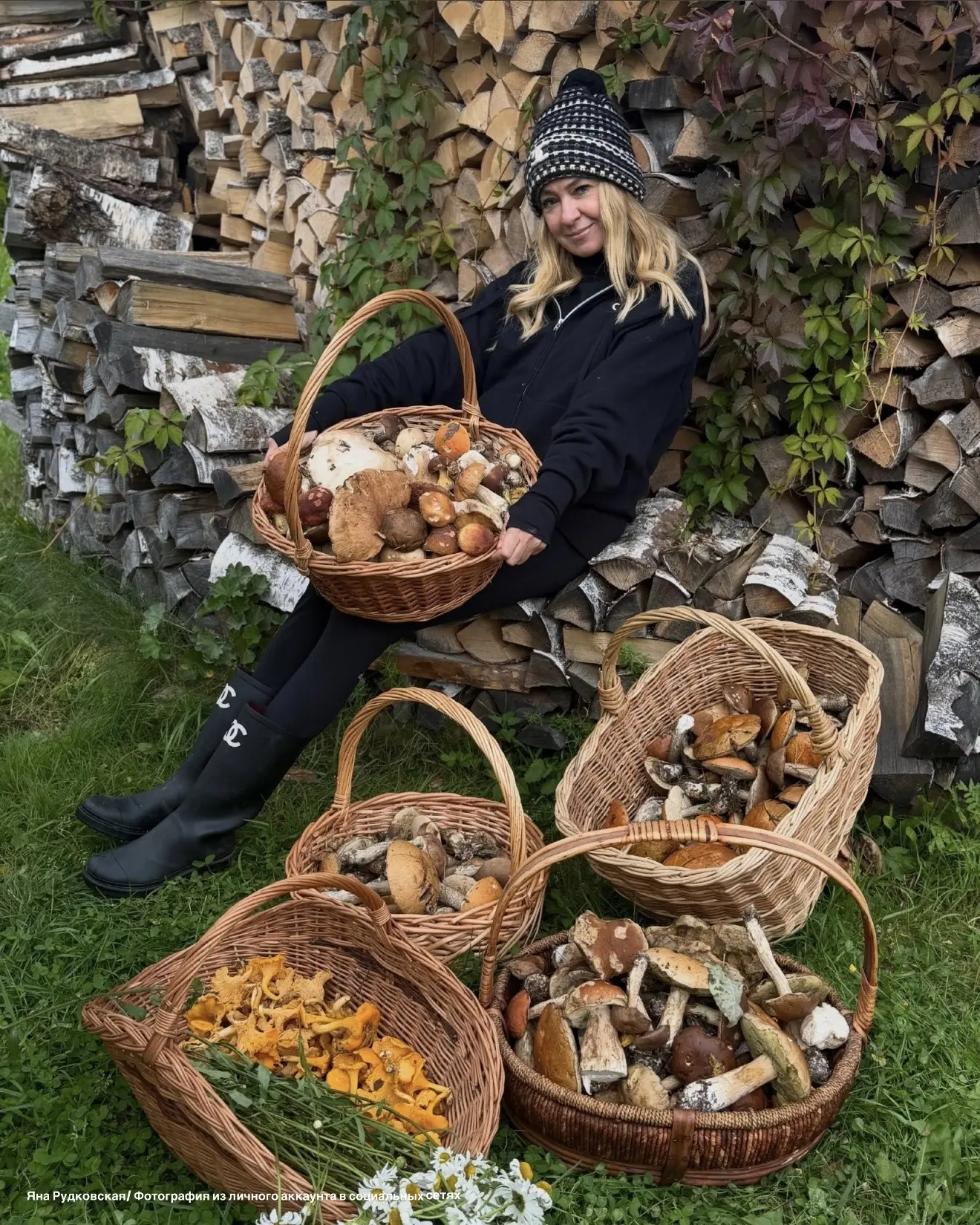 Яна Рудковская показала свой первый осенний урожай🍄‍🟫