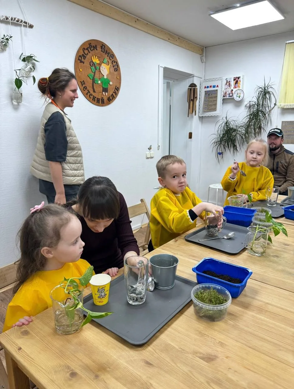 🌿 В эту субботу можно устроить не просто прогулку с ребёнком, а маленькое тёплое приключение — с зем