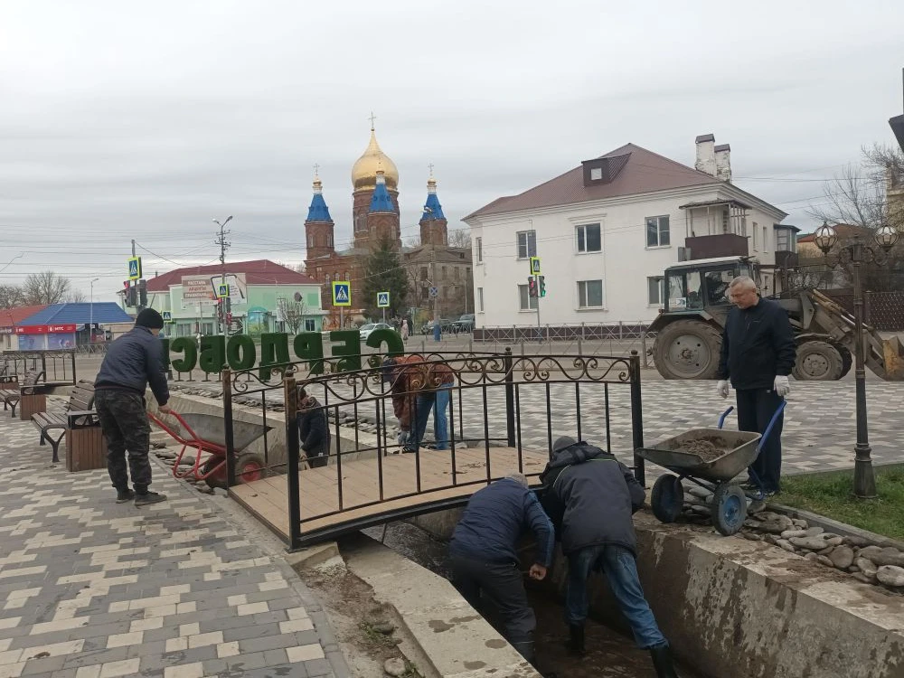 ✔️ В рамках месячника по благоустройству  территорий сотрудники МКУ "Управление по дела...