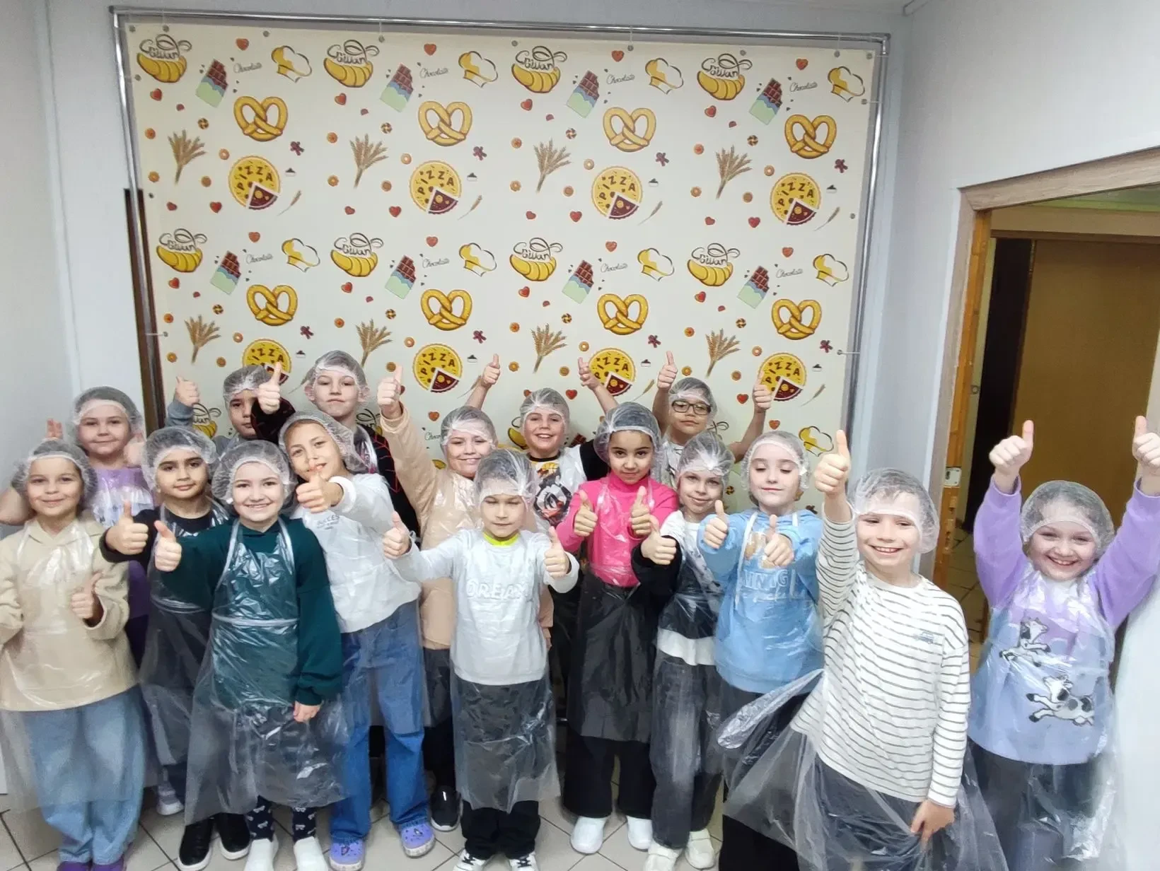 Обучающиеся 1 «А», 2 «В» и 3 «Э» классов совершили увлекательное путешествие на производство «Москов