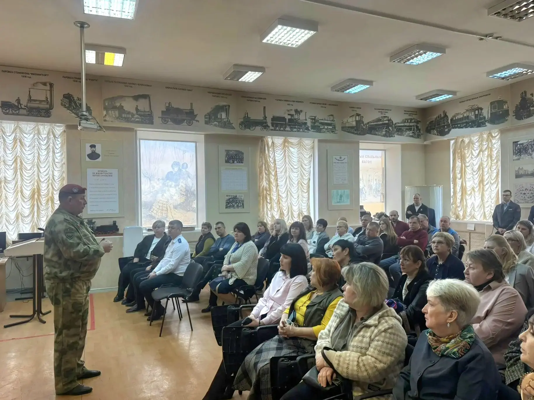 Сегодняшний день начал с работы в Октябрьском районе.