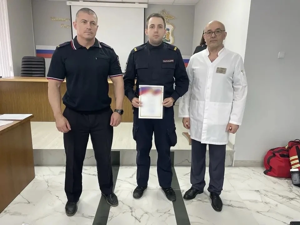 Сотрудники отделения скорой медицинской помощи г. Когалыма поблагодарили полицейских за помощь в мет