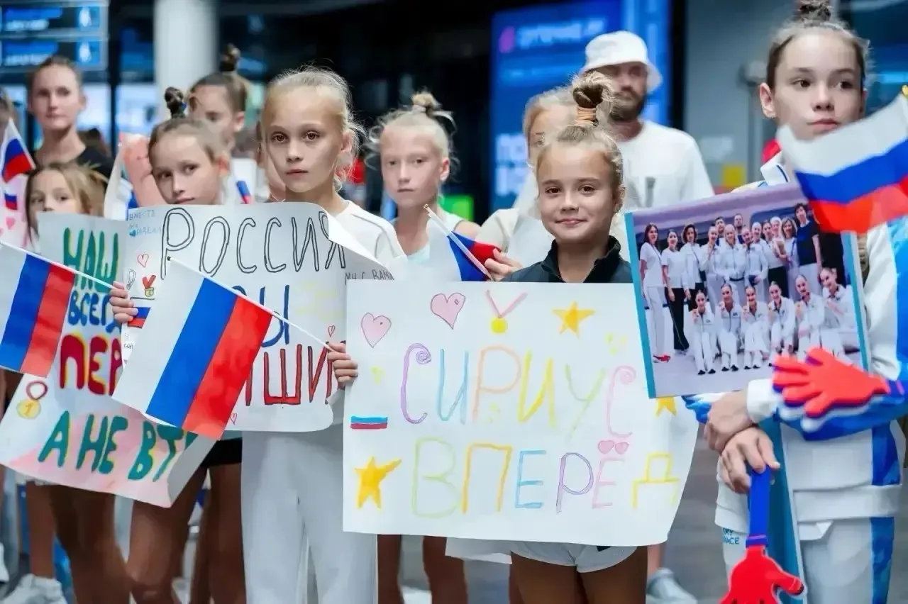 Федеральная территория «Сириус» с теплом встретила чемпионку мира по художественной гим...