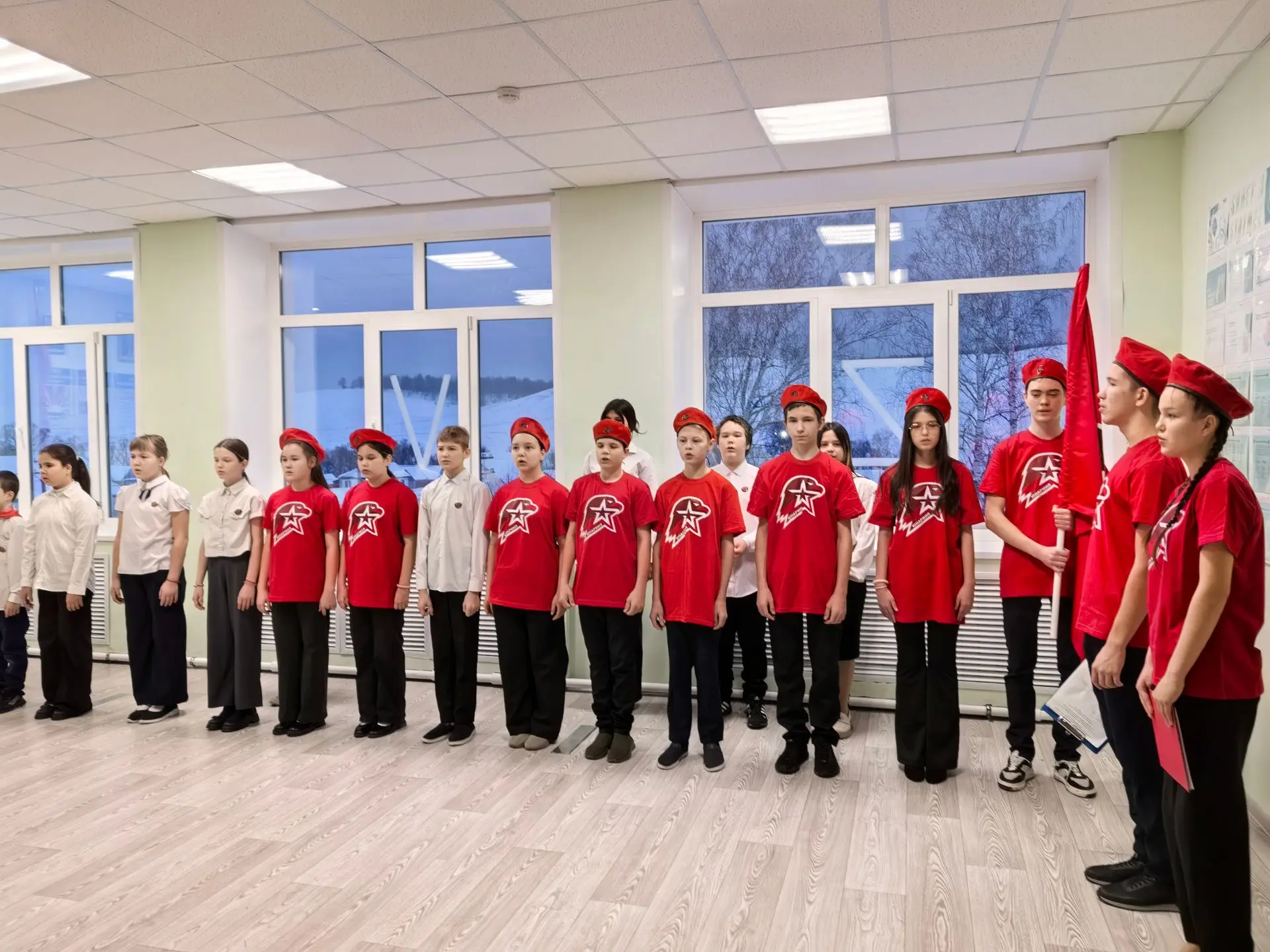 2 февраля в ГБОУ ООШ села Артюшкино стало особенным днем. На торжественной линейке, нап...