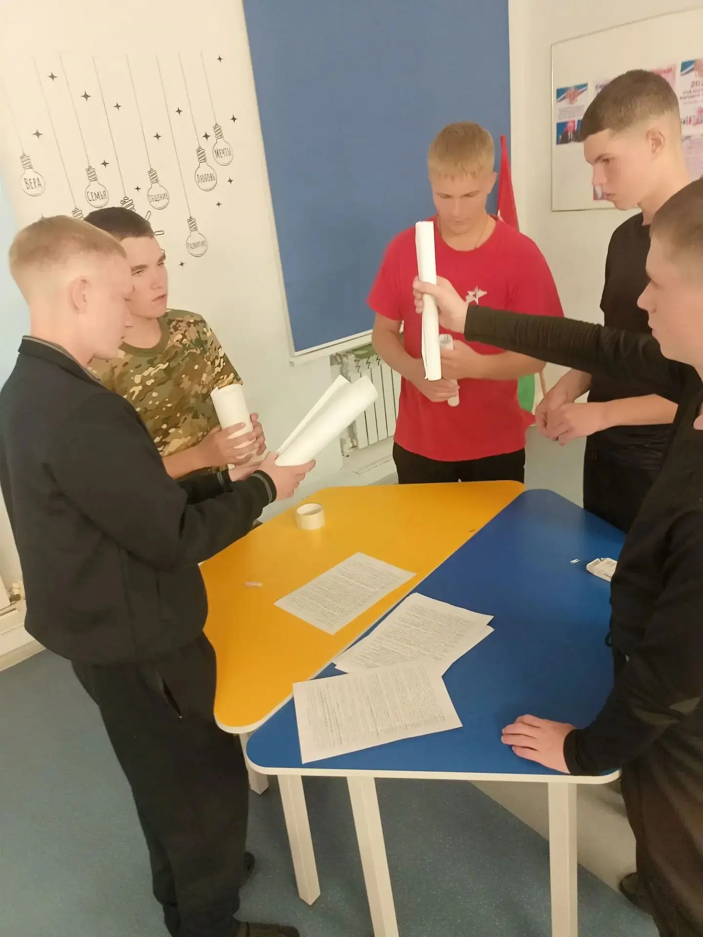 «Когда языки смешались»: как 6 подростков учились слышать друг друга