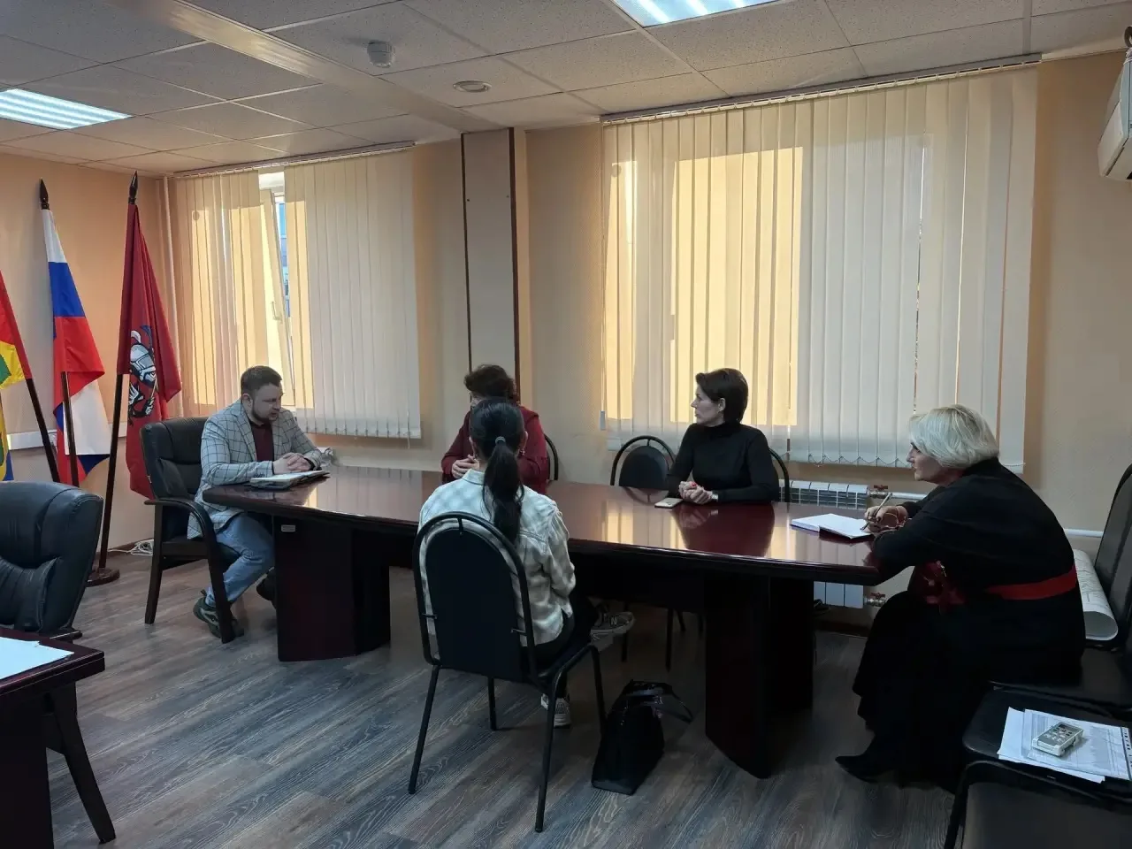 📋 Рабочая встреча руководителя МДЮЦ «ЭКТ» с главой управы района Зюзино