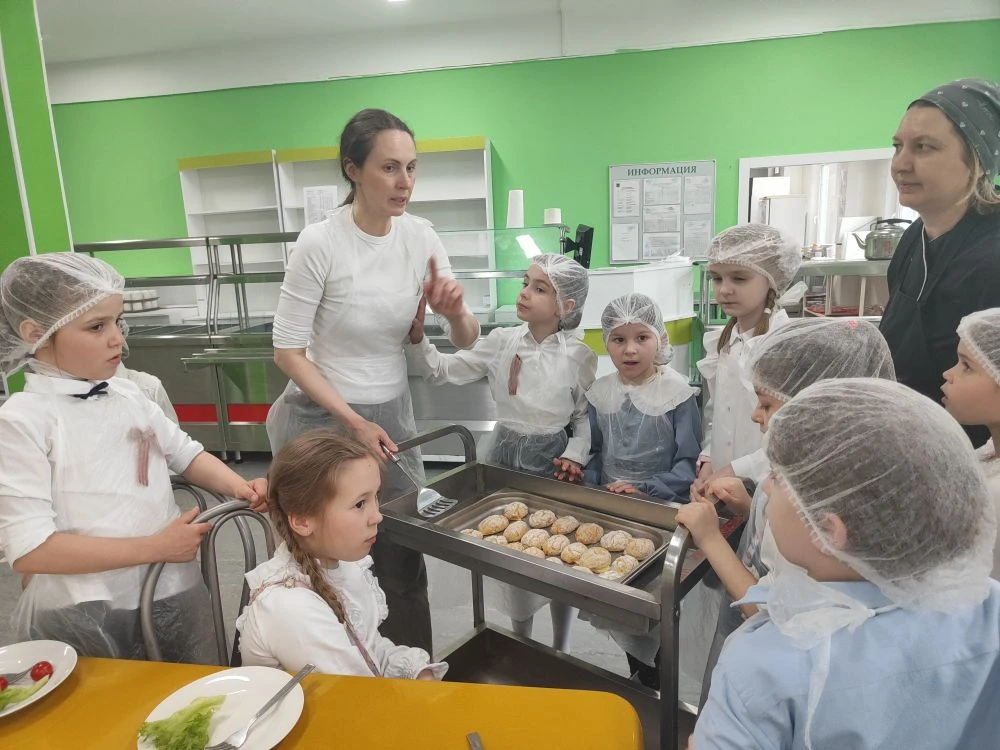 👩‍🍳7 мая в нашей школе в рамках общешкольного проекта «Готовим рыбу всей семьей», направленного на п