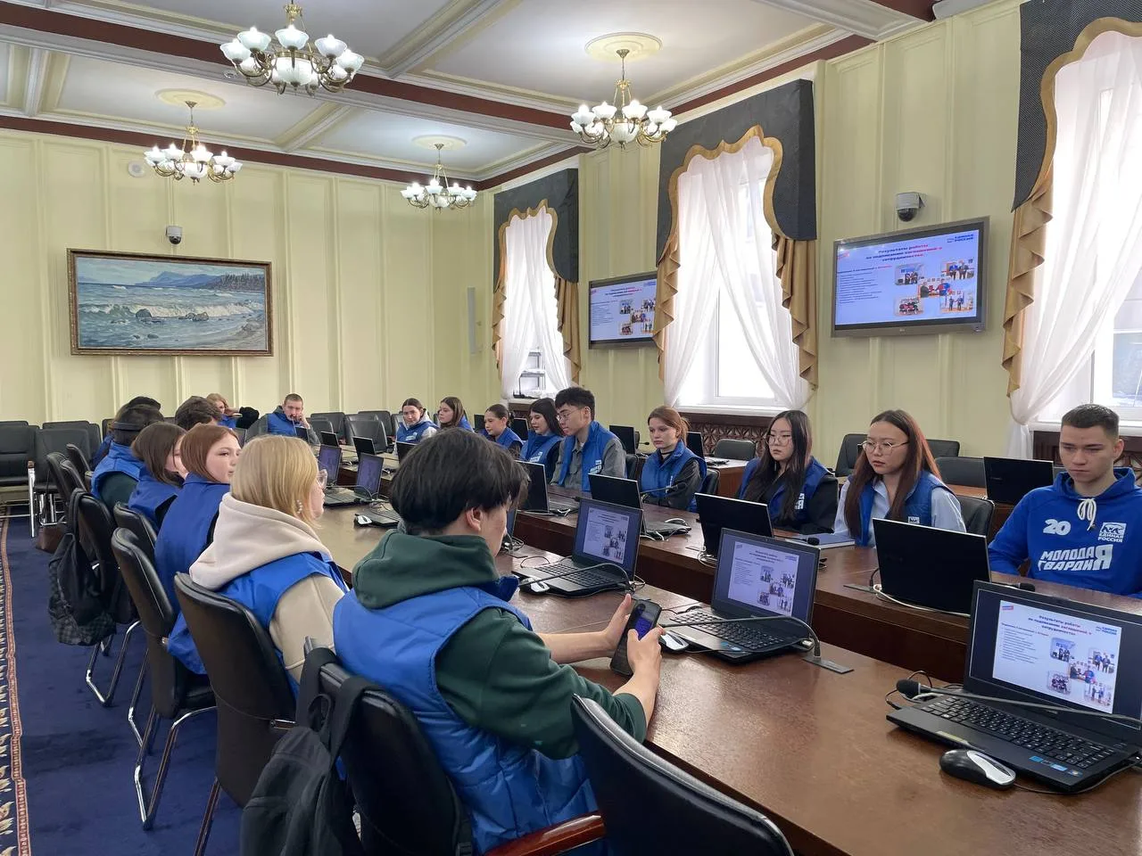 🗓 13 марта в малом зале Народного Хурала Республики Бурятия состоялось собрание всех ячеек МГЕР.

С