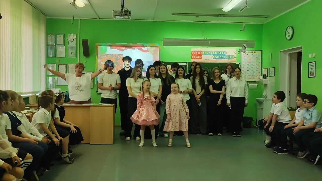 Выпуск в 9 классе — один из самых волнительных, ведь это время прощаться с частью учеников. А школьн