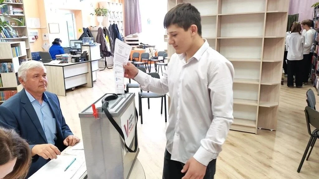📚✨ «Будущее за нами!» — в модельной библиотеке Северобайкальска прошёл тематический урок «Права и об