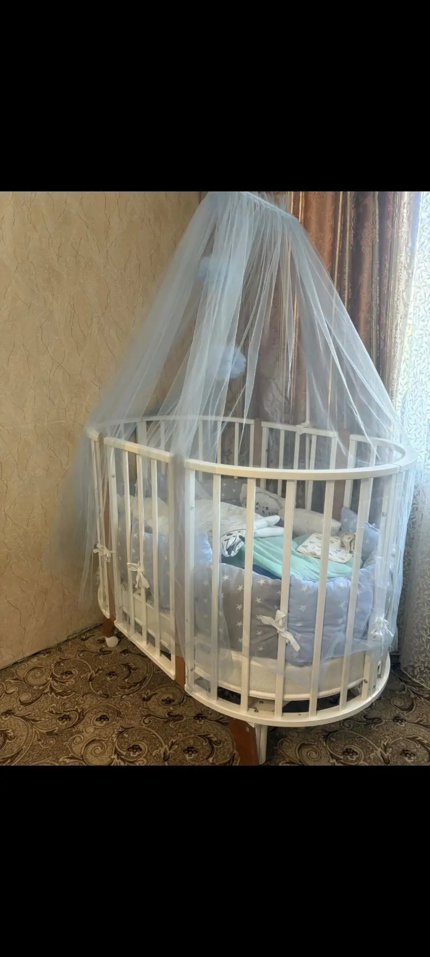 Добрый день, продам детскую кроватку 9 в 1, с матрасом, бортиками и балдахином. Цена 85...