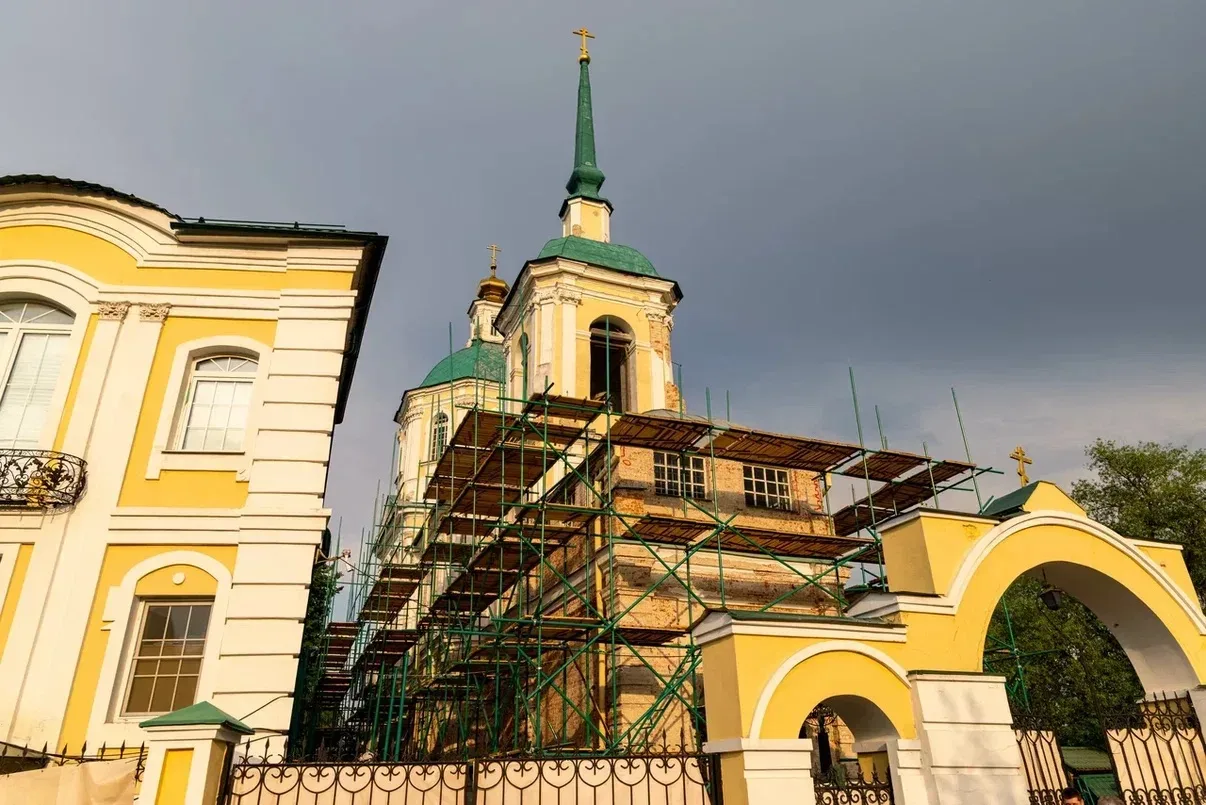 Глава Лобни проверила ход реставрации храма Спаса Нерукотворного Образа в Киово   Глава городского о