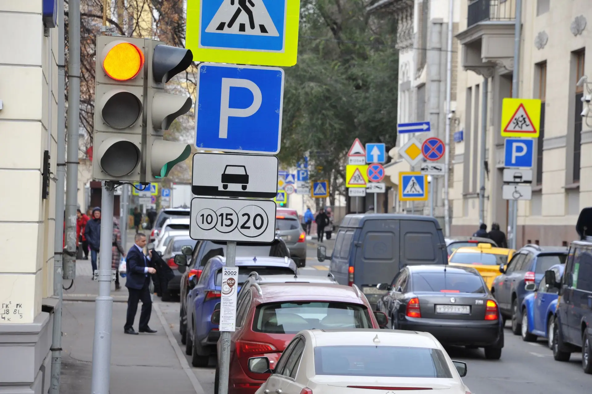 В Краснодаре хотят по-новому контролировать оплату парковок
 
Власти города анонсировали систему, ко