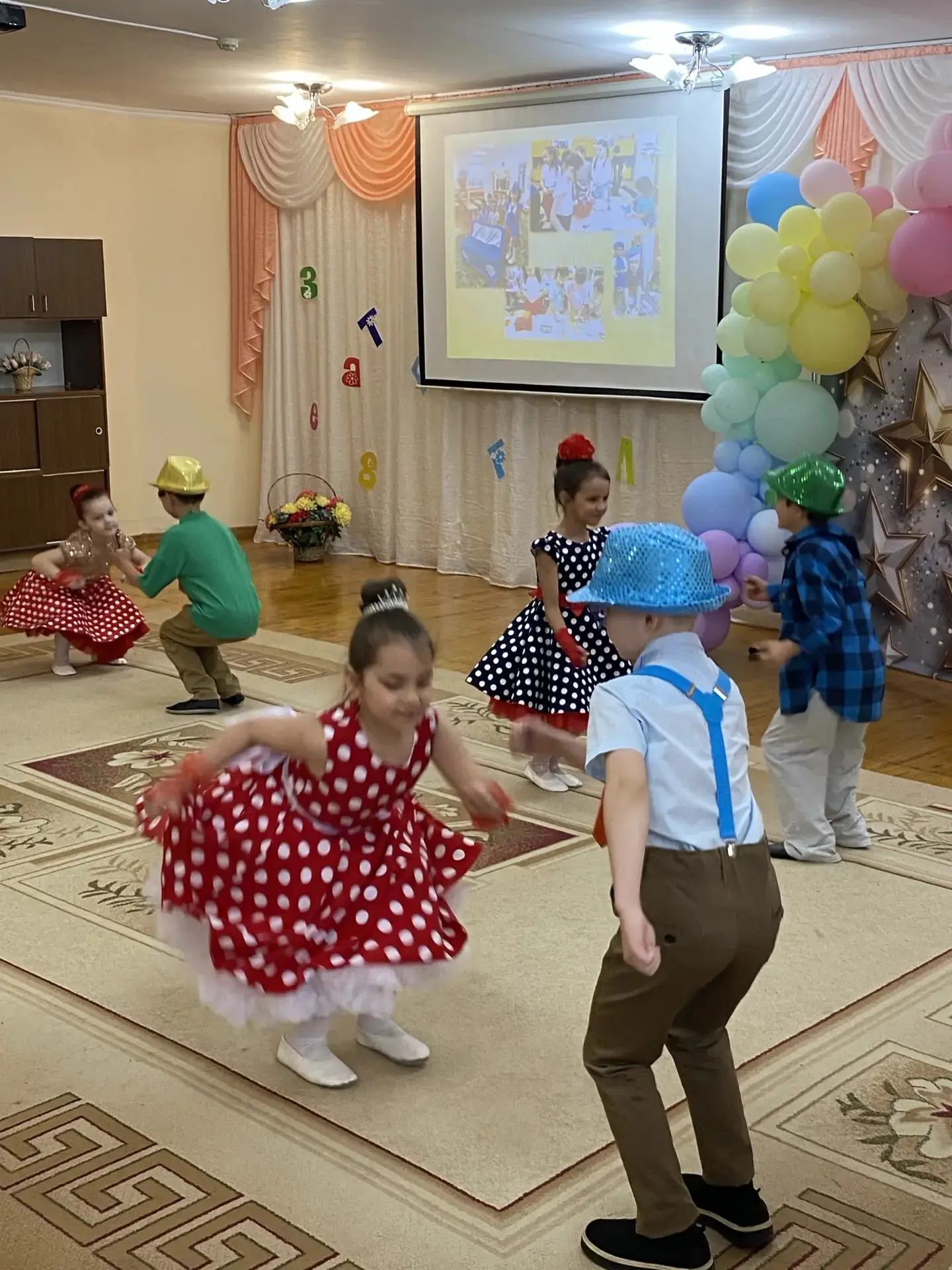 В детском саду прошло итоговое общее собрание родителей( законных представителей). На собрании были 
