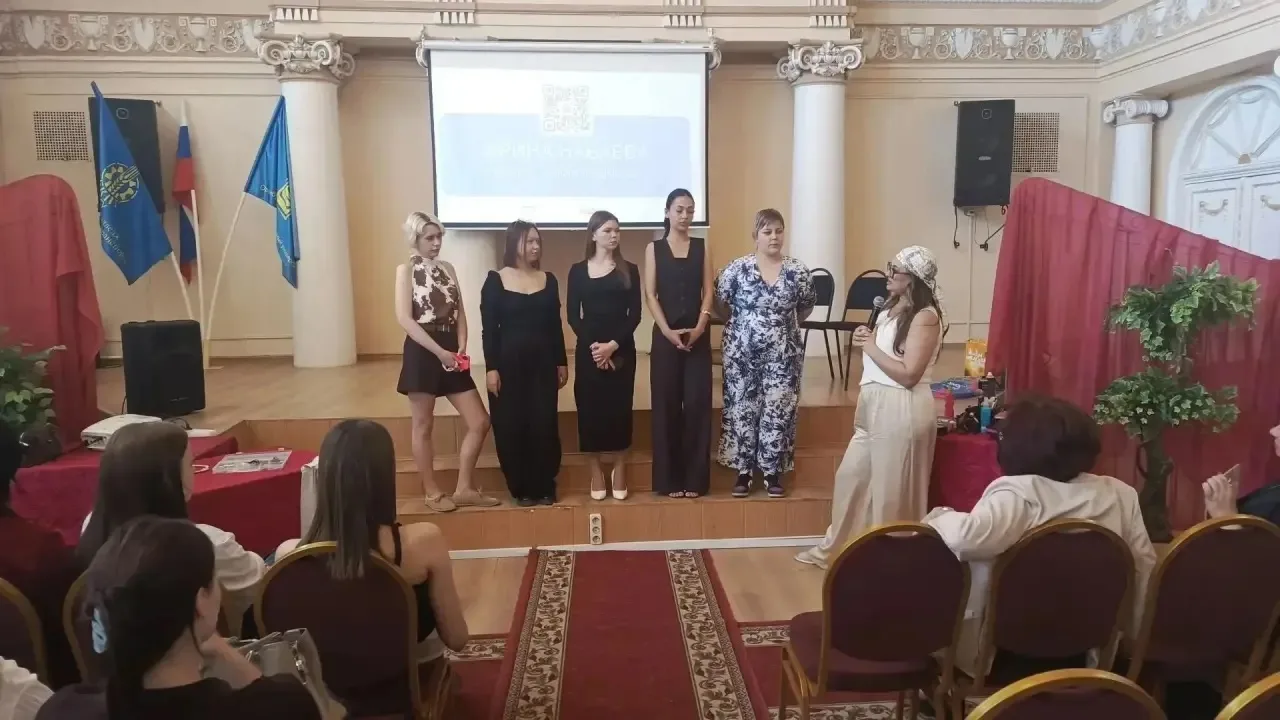 «Добрые вещи» приехали в Бузулук: урок красоты и стиля для студенток 💫
 
Проект продолжает своё дви