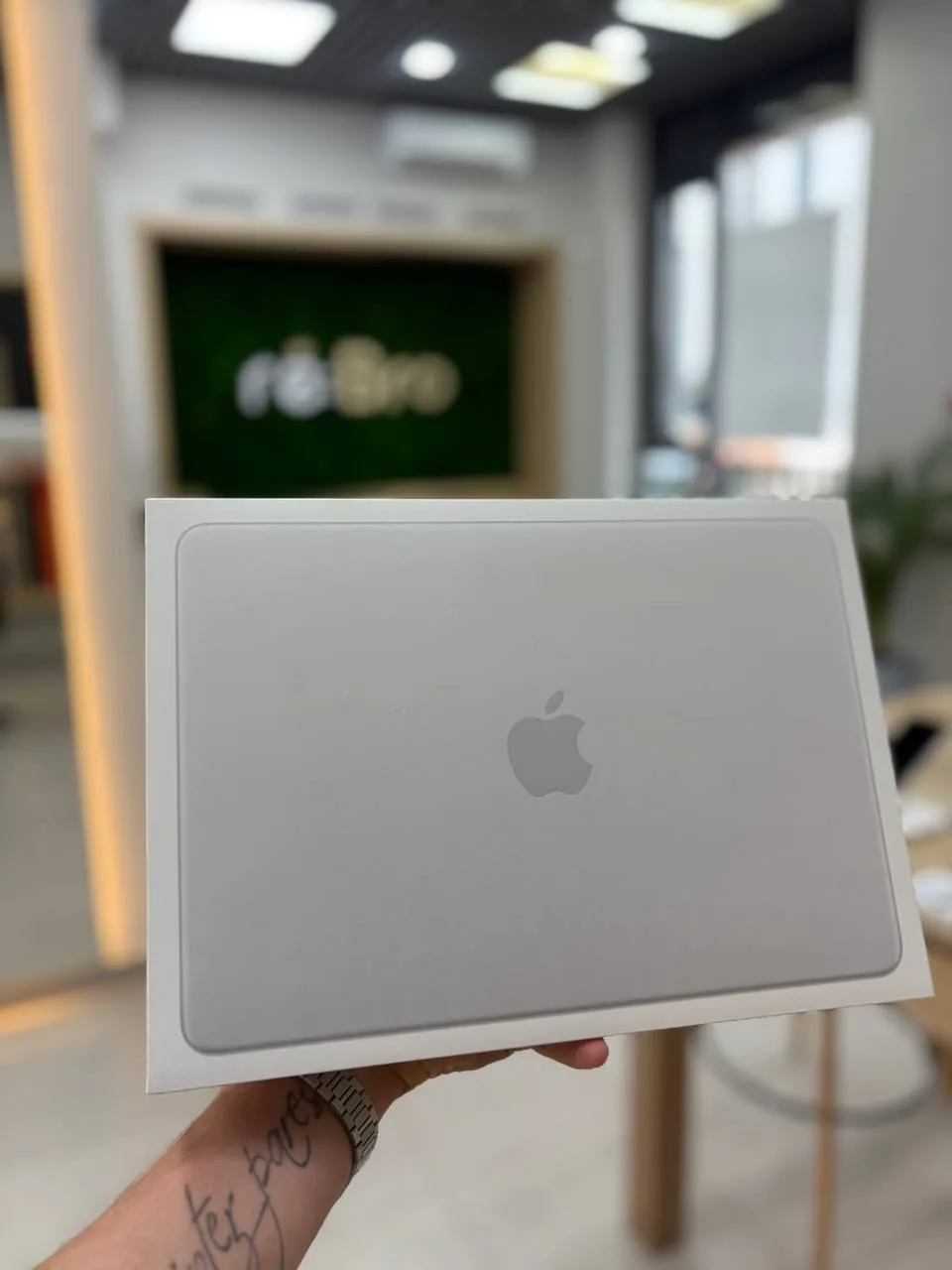 MacBook Neo — избранный!

Полноценный MacBook в четырёх ярких цветах на чипе А18 Pro от iPhone 16 Pr