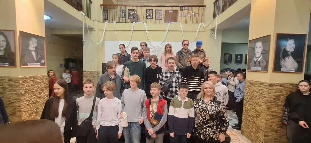 🎭 Театр объединил наши сердца!🎭  ✨ Каникулы — это время не только для отдыха, но и для вдохновения! 