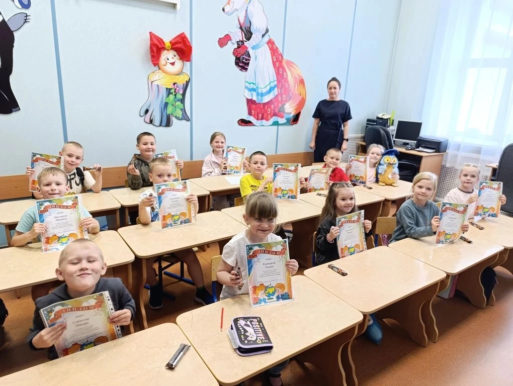 🧰📚 В кружке "ДОШКОЛЕНОК" состоялось итоговое занятие в этом учебном году. Будущие пер...