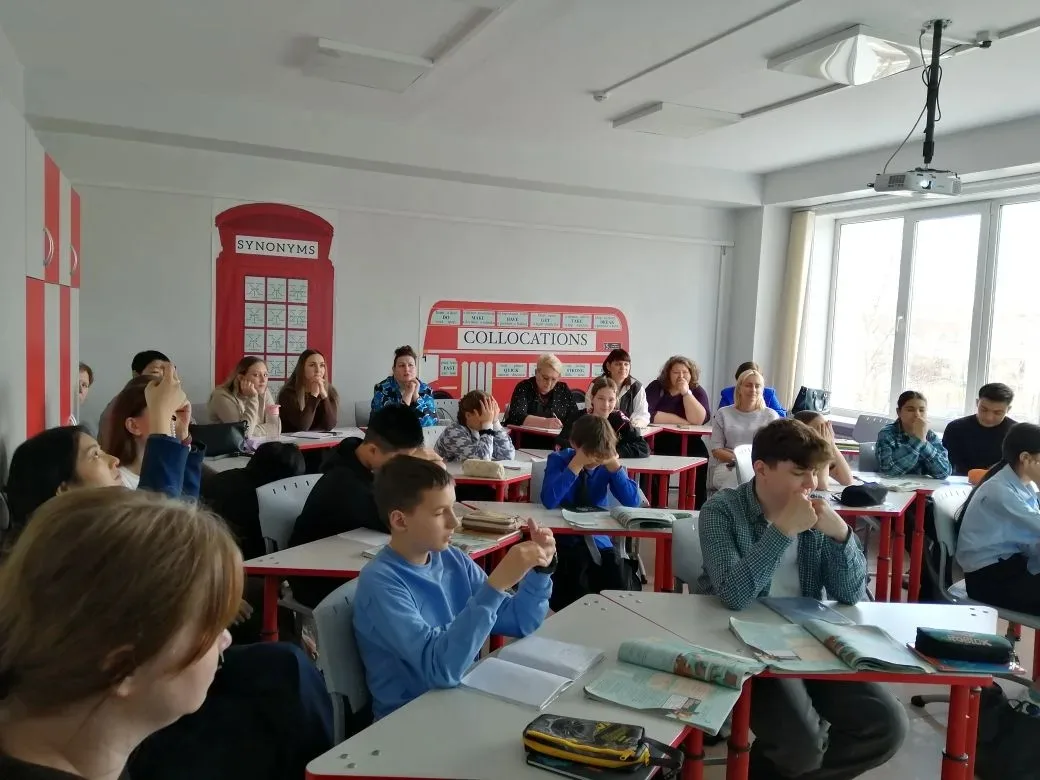 💥 Как педагоги гимназии обменивались опытом с коллегами из города Южно-Сахалинска  С 8 по 9 апреля н
