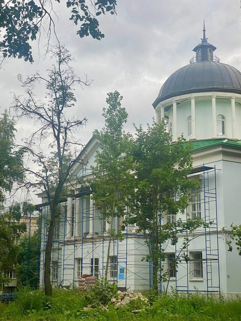 🏛 Главный дом усадьбы Петровское
#Лыткарино

📌 Главным зданием усадьбы был крупный двухэтажный кам