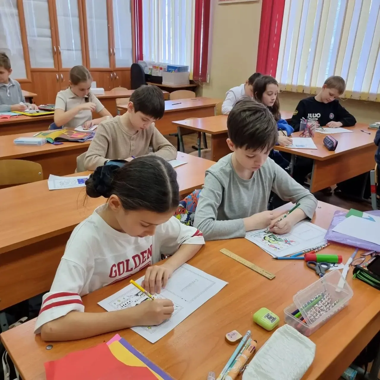 ✍️ ПИСЬМО СОЛДАТУ: СЛОВА, КОТОРЫЕ ГРЕЮТ  🇷🇺 В преддверии Дня защитника Отечества наша школа приняла 
