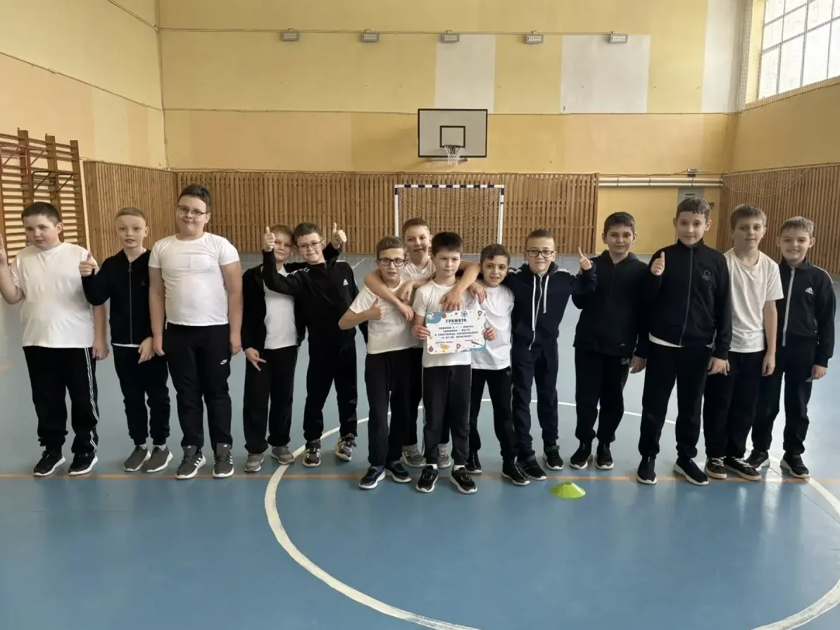 🏆 Сила, ловкость и командный дух: «А ну-ка, мальчики!» в 3-х классах!  Вчера в нашем спортзале было 