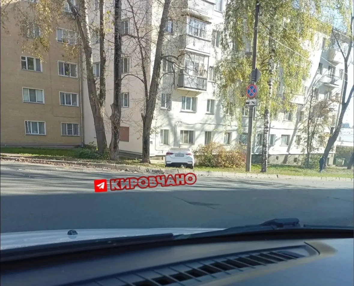 У кого-то день не задался. Перекрёсток Пугачева и Красина.