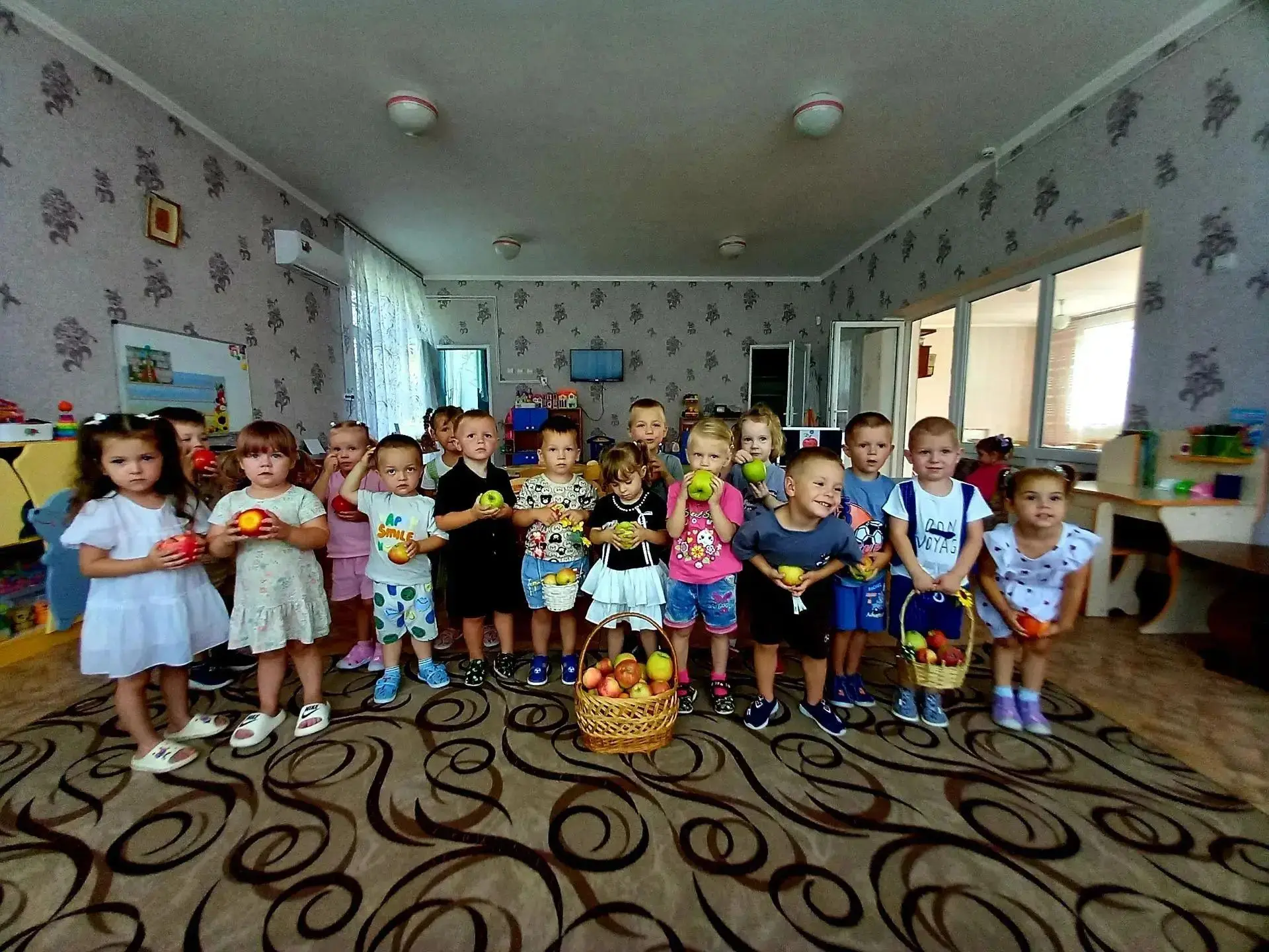 19 августа в группах детского сада прошли мероприятия, посвящённые Яблочному Спасу. Это...