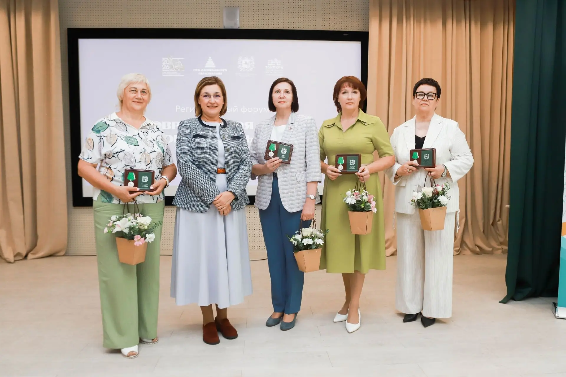 🎓 В Томске прошёл форум «Современная школа для современных детей» — на нём подвели итоги нацпроекта