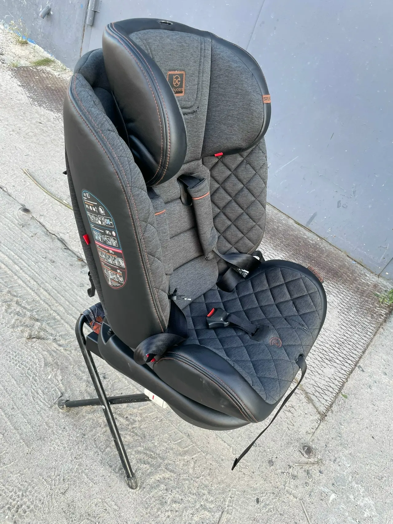 Детское автокресло BabyCare — отличное состояние!