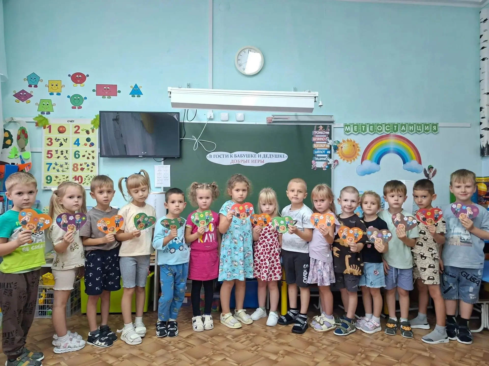 «В гости к бабушке и дедушке»: как в старшей группе «Пьеро» прошёл день семейных ценностей