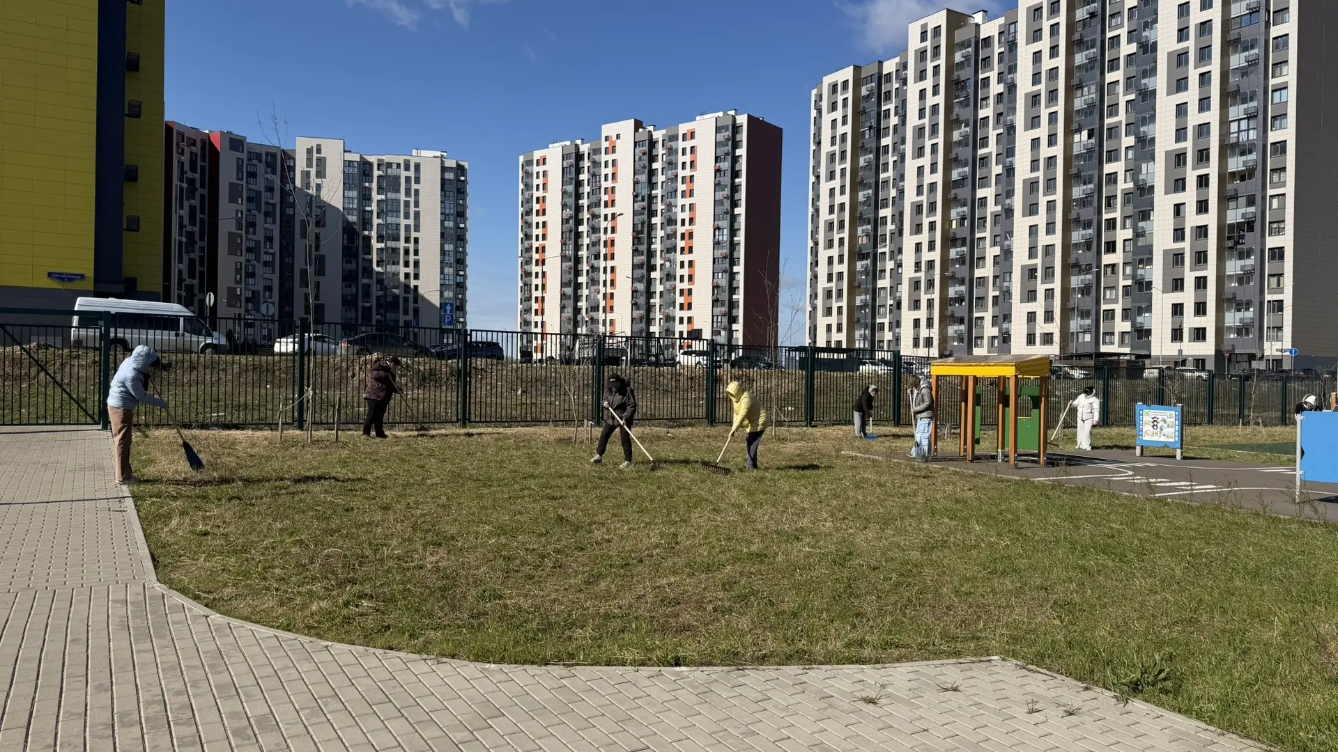 В дошкольном отделении «Чебурашка» успешно прошел Всероссийский субботник. 🍀🍀🍀 Сотрудники учреждения