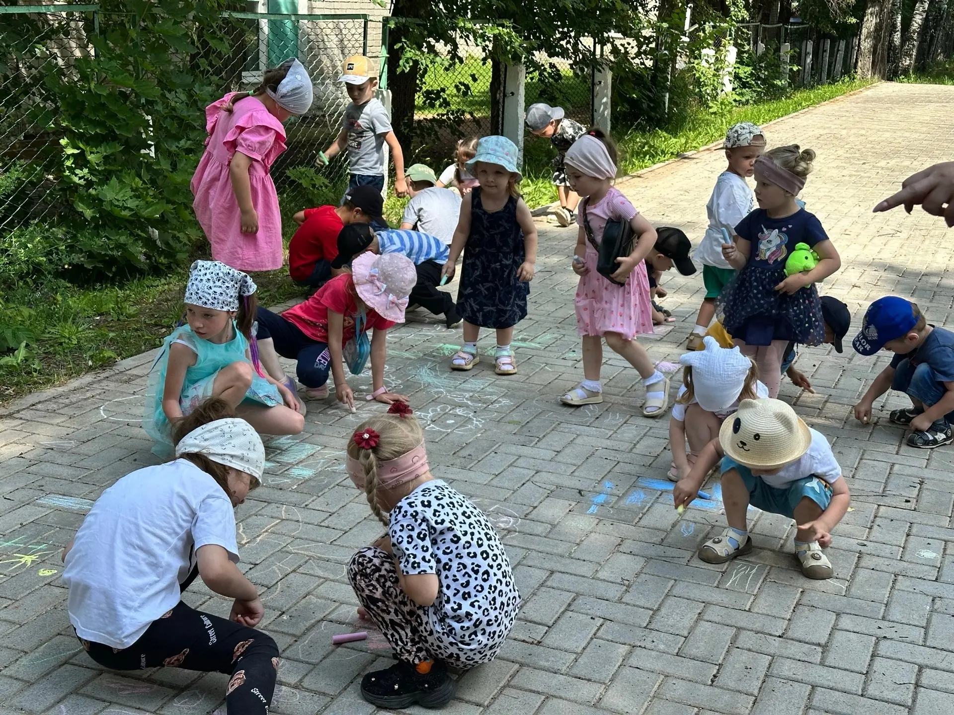 В нашем детском саду прошёл замечательный праздник — День семьи, любви и верности.🧑‍🧑...