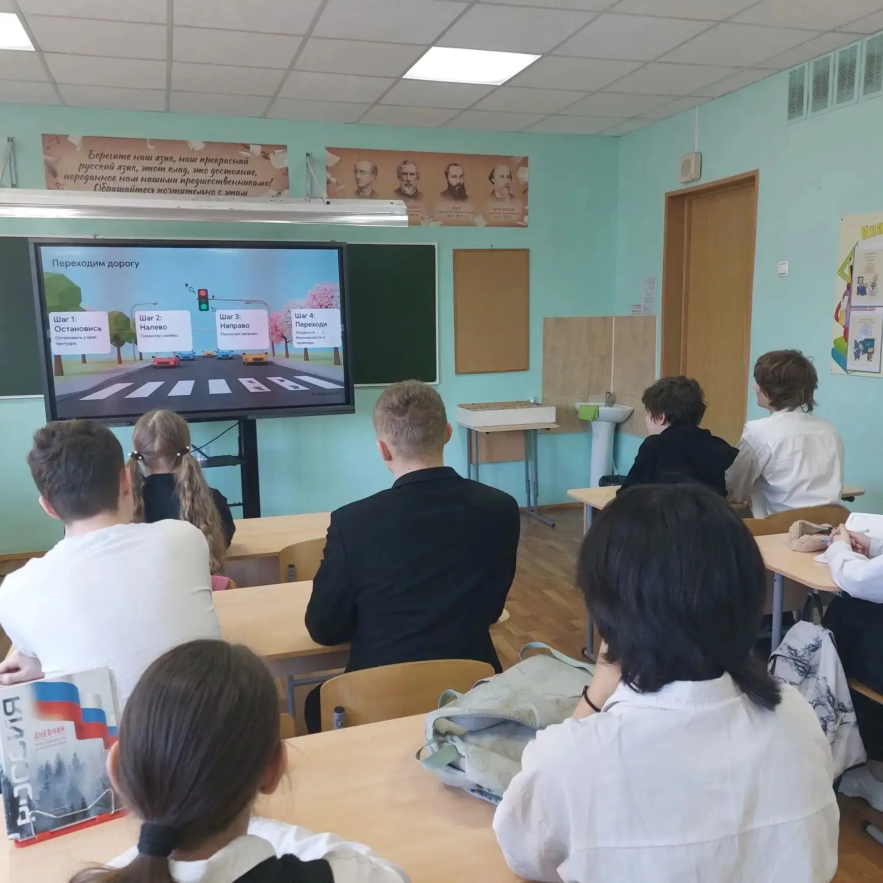 Вот и наступили долгожданные весенние каникулы!!!🌞🌿🌟 Поздравляем всех учащихся и родителей с окончан