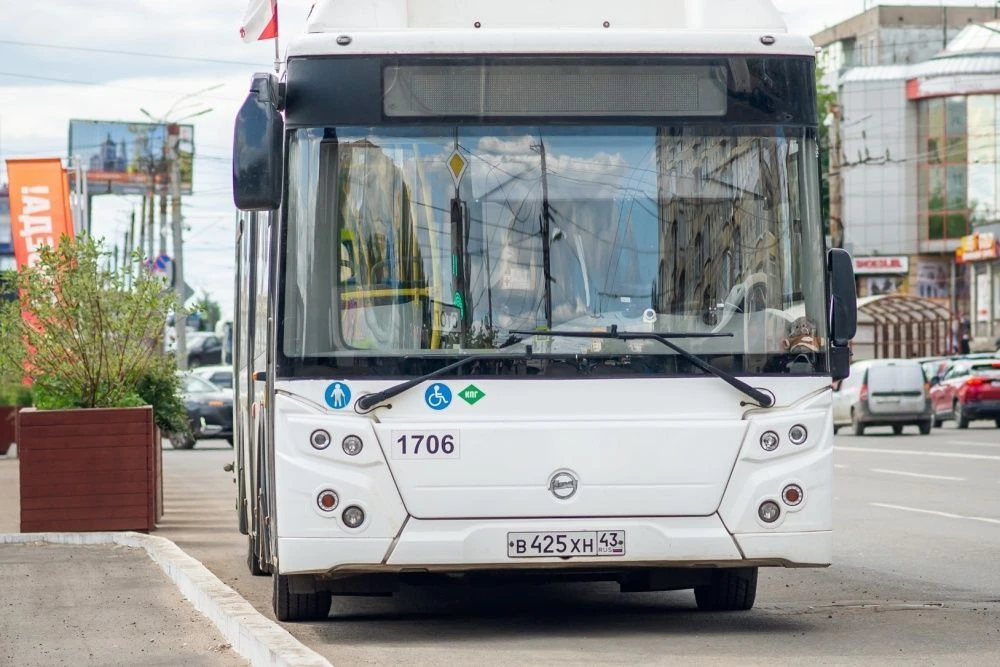 В Покровскую субботу для кировчан организуют дополнительные автобусные маршруты