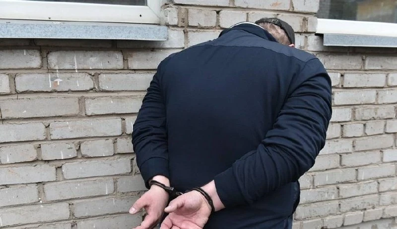 СОСЕД УКРАЛ ТЕЛЕФОН ИЗ КОМНАТЫ ОБЩЕЖИТИЯ В ЧЕРНОГОРСКЕ